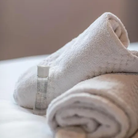 아파트 Belle Surprise Coeur De Ville, Cosy Avec Terrasse 칸느